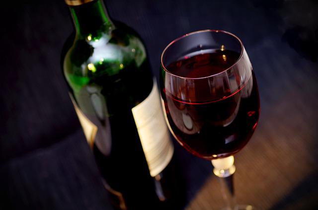 vinos-ampavy